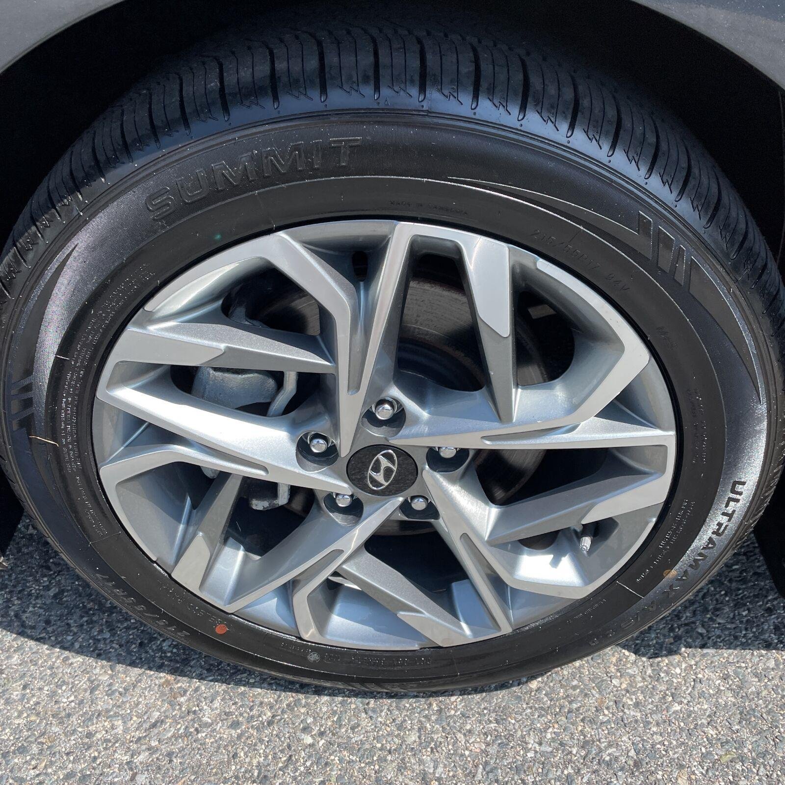 Used 2023 Portofino Gray Hyundai SEL image 18
