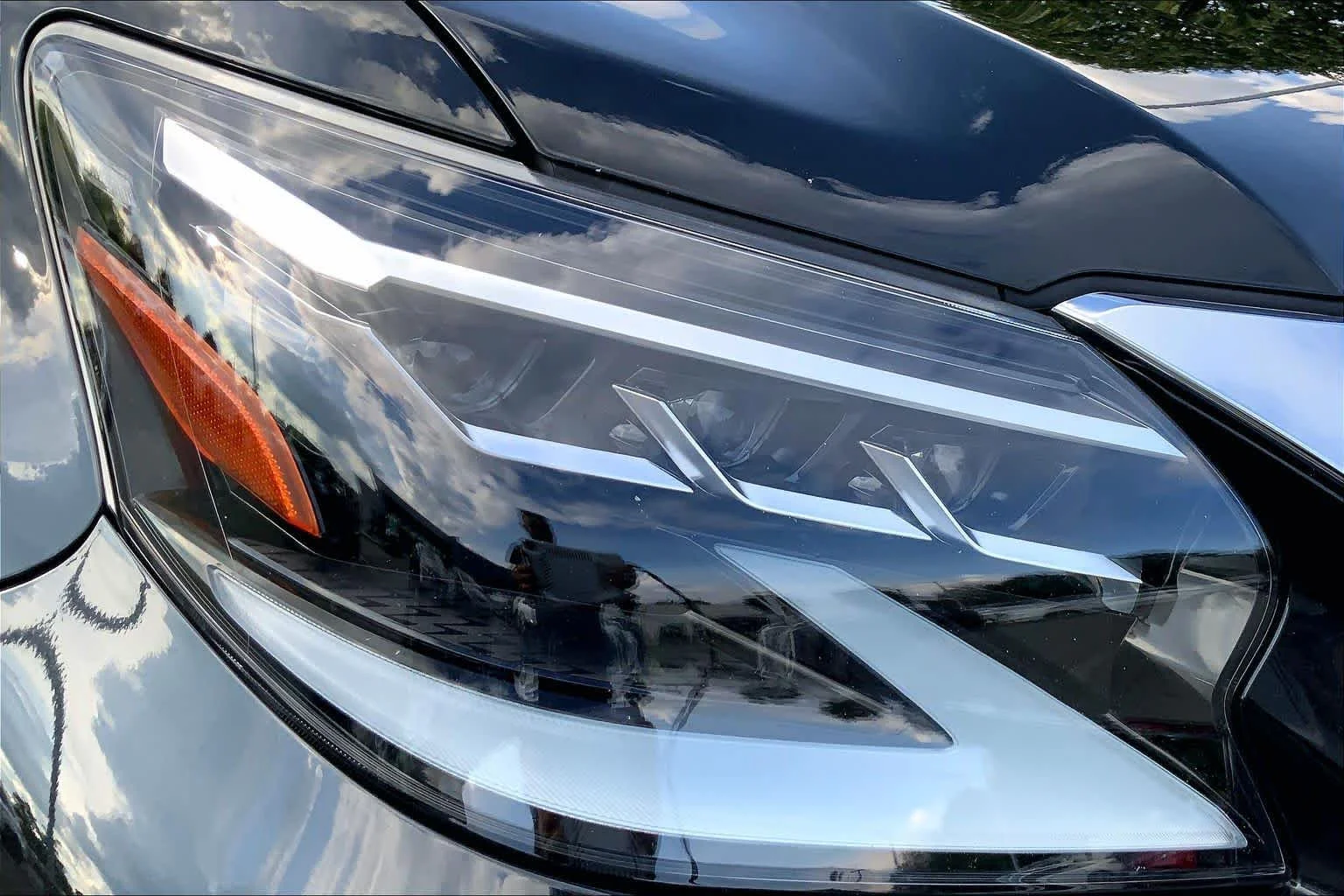 Certified Used 2023 Caviar Lexus Luxury image 27