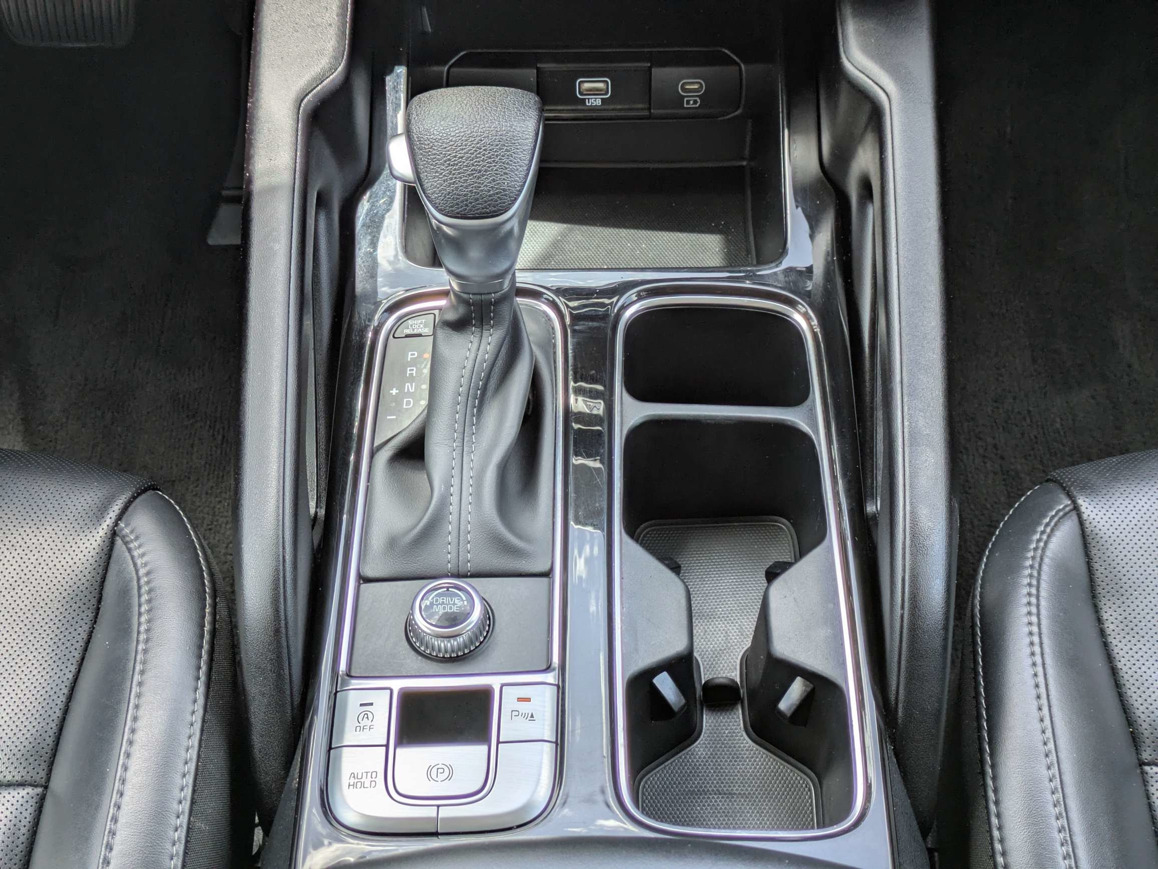 Certified Used 2024 Gravity Gray Kia LX image 21