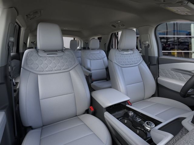 New 2026 Star White Metallic Tri-Coat Ford Platinum™ image 10