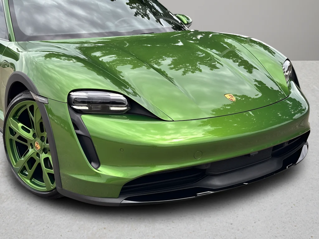 Used 2023 Green Porsche 4S image 25
