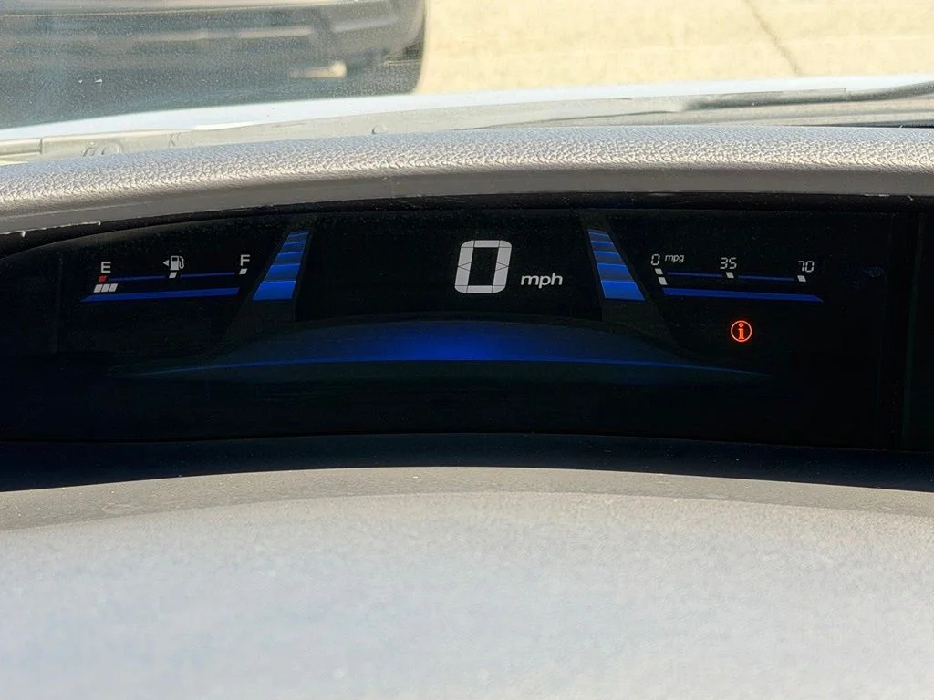 Used 2013  Honda LX image 21