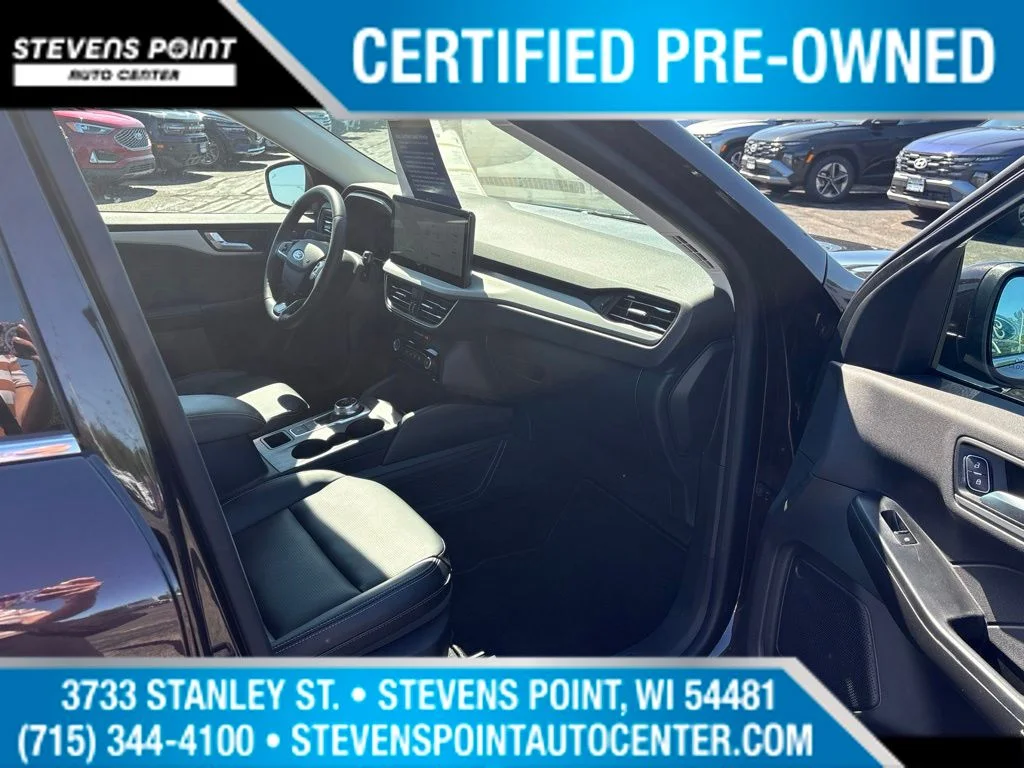 Used 2023 Cinnabar Red Metallic Premium Colorant Ford Platinum image 33
