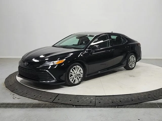 Used 2024 Black Toyota XLE image 3