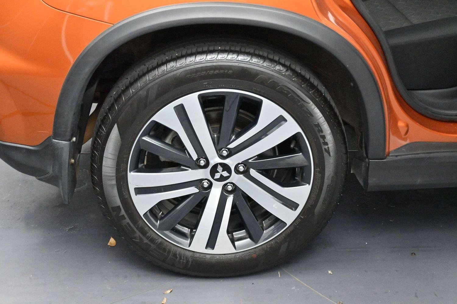 Used 2024 Sunshine Orange Metallic Mitsubishi ES image 29