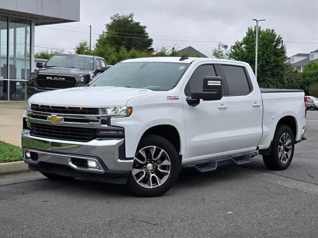 Used 2020 White Chevrolet LT image 2