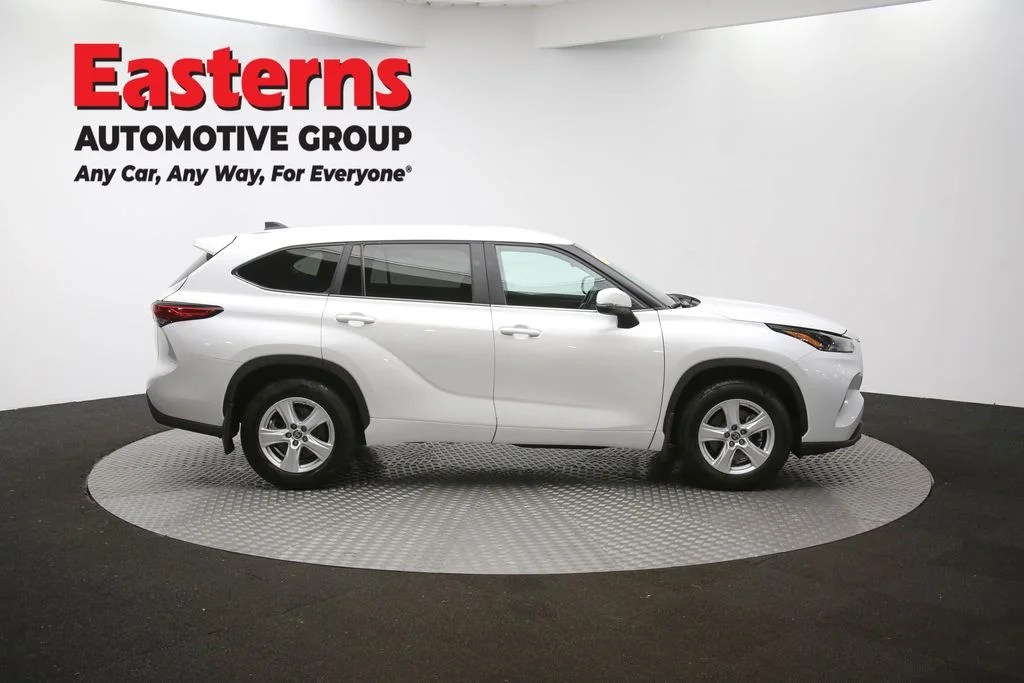 Used 2023 White Toyota LE image 45