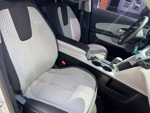 Used 2010 Silver Chevrolet LS image 23