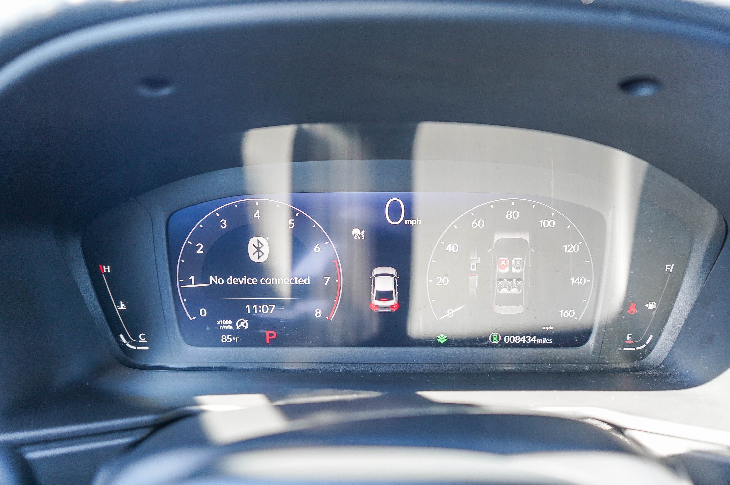 Used 2025 Meteorite Gray Metallic Honda SE image 22