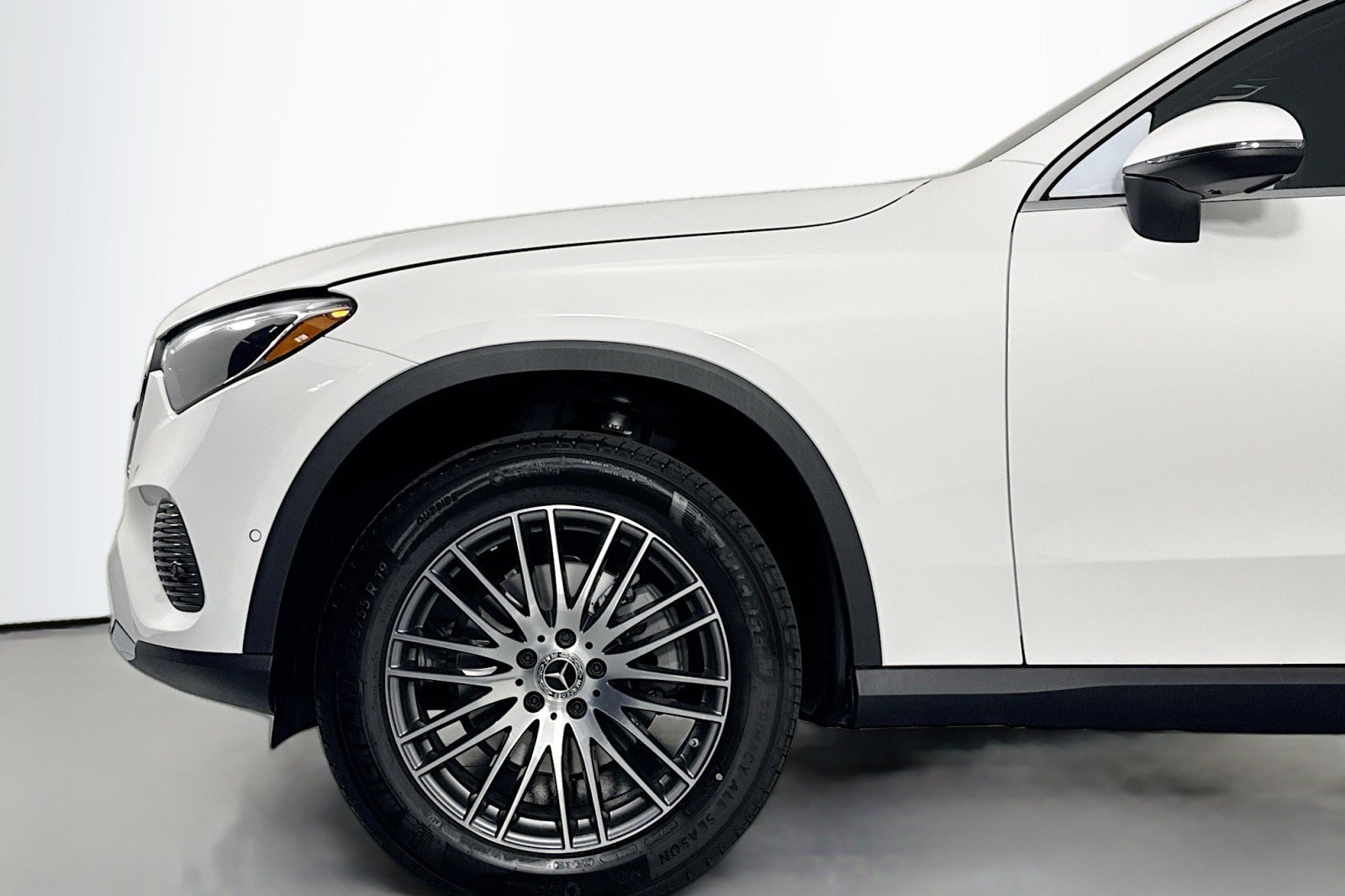 New 2026 Polar White Mercedes-Benz GLC 300 SUV image 5