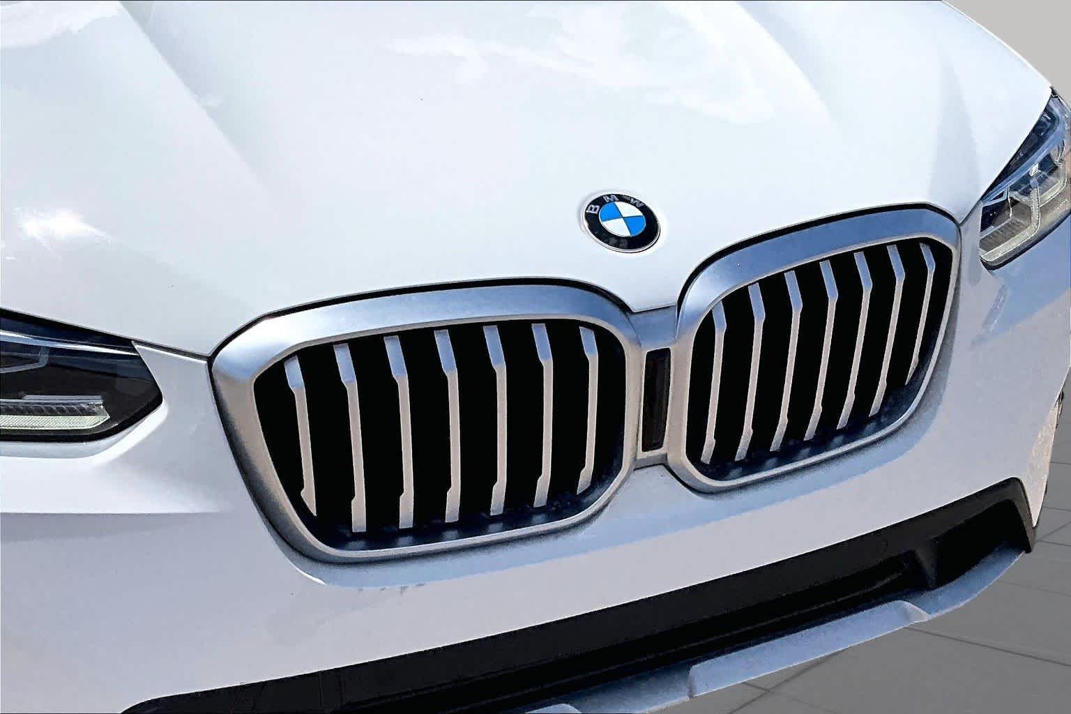 Used 2024 Alpine White BMW xDrive30i image 26