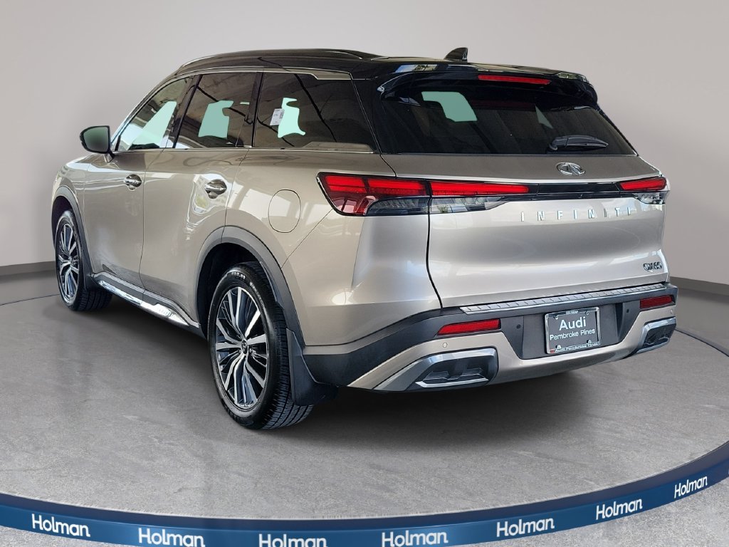 Used 2023 Warm Titanium/Black Obsidian INFINITI Autograph image 8