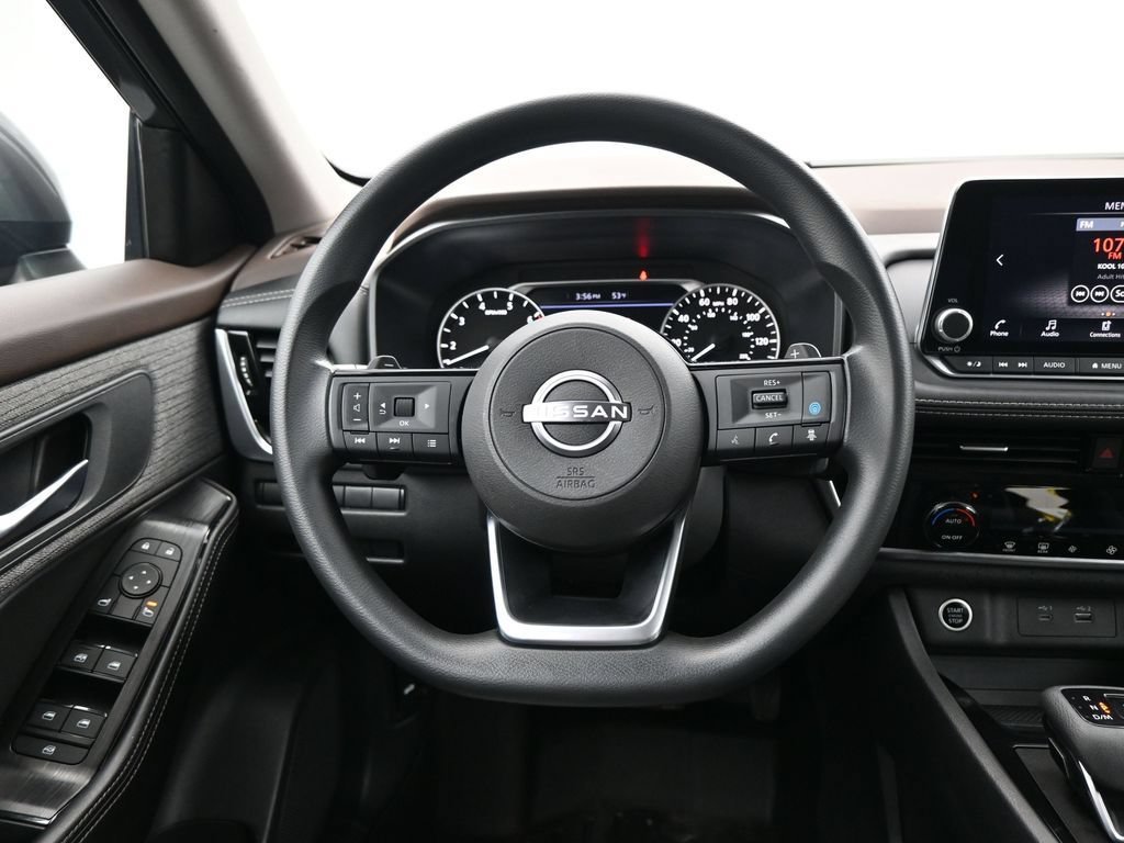 Used 2023 Gun Metallic Nissan SV image 10