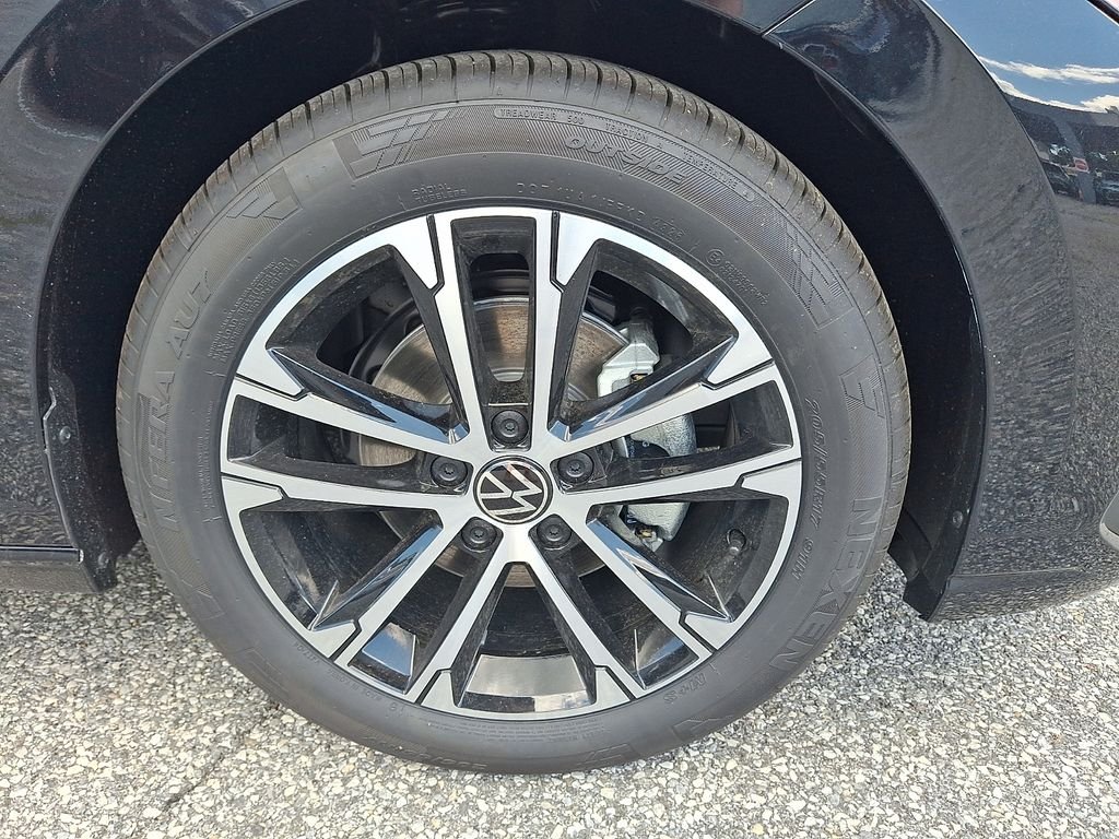 New 2026 Black Volkswagen 1.5T Sport image 5