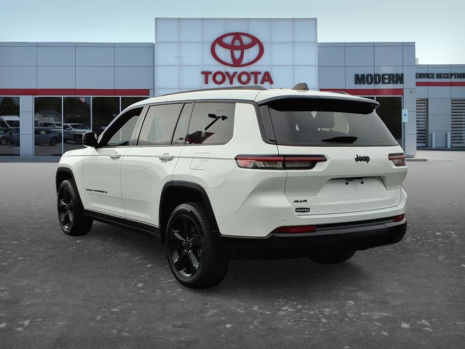 Used 2024 Bright White Clearcoat Jeep Altitude X image 4