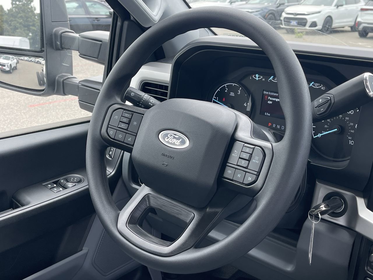 New 2025 Oxford White Ford XL image 15