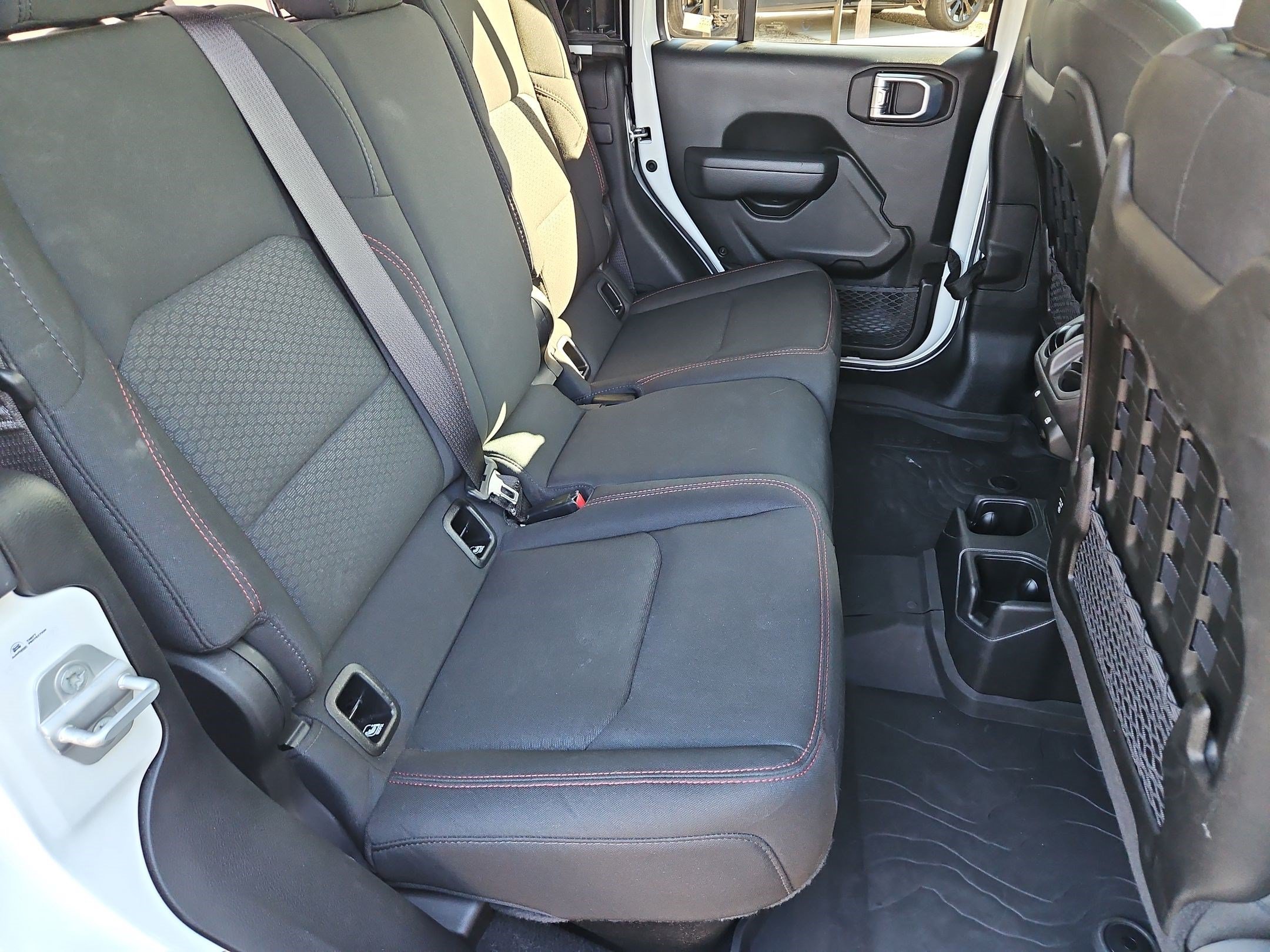 Used 2022 Bright White Clearcoat Jeep Rubicon image 27