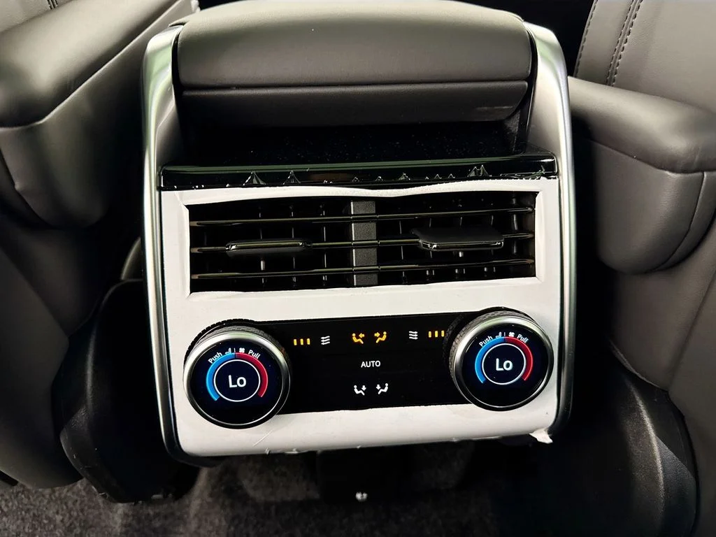 New 2026 Belgravia Green Land Rover SE image 26