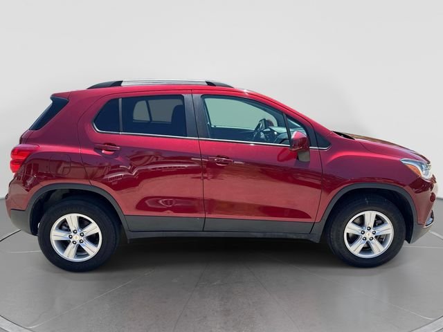 Used 2022 Red Chevrolet LT image 2