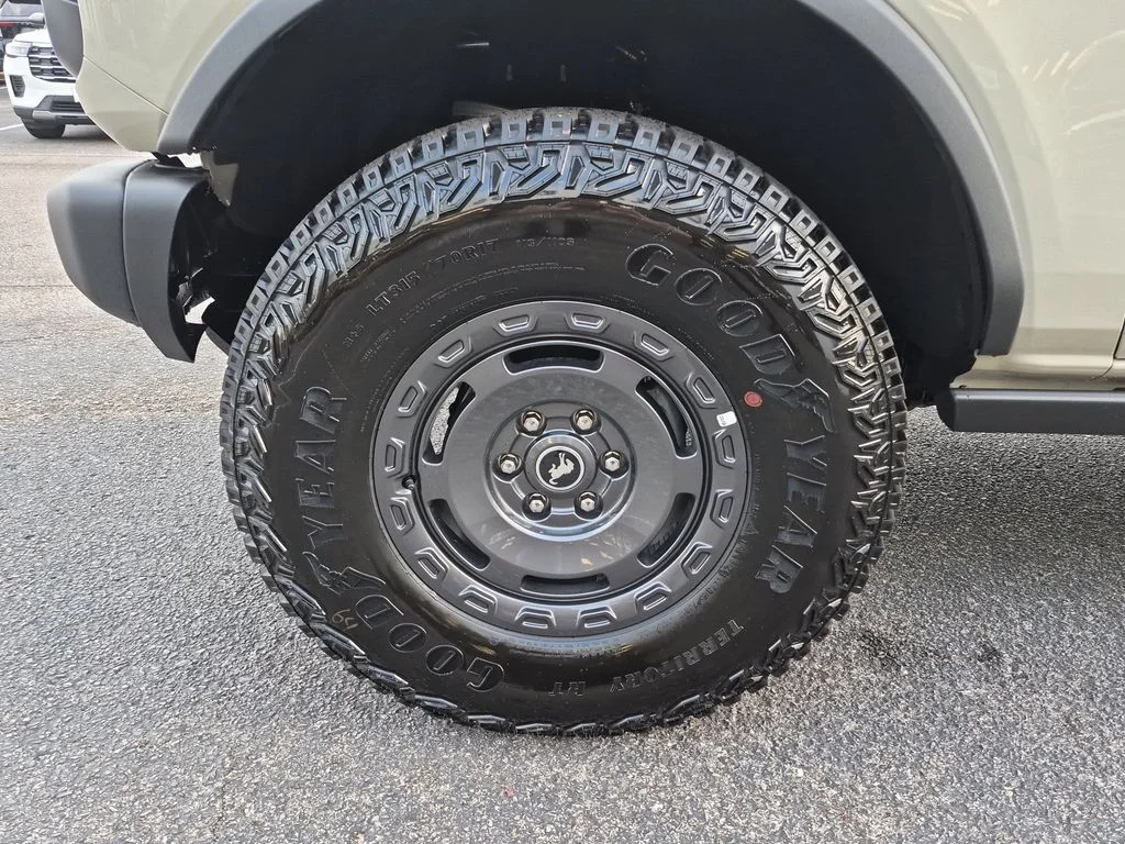 New 2025 Desert Sand Ford Badlands® image 8