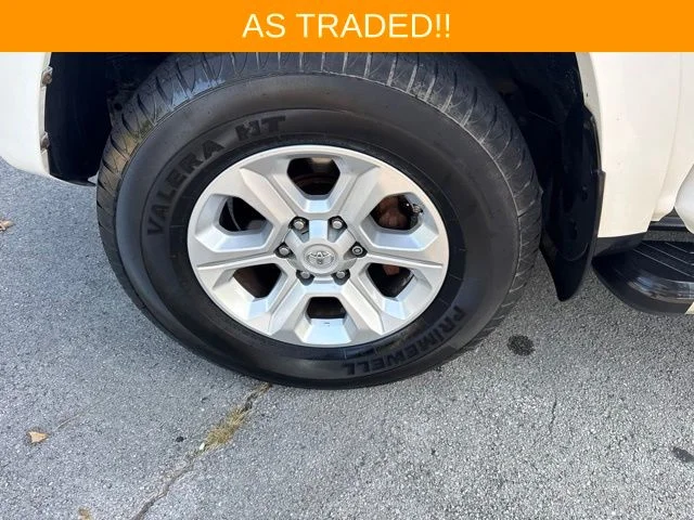 Used 2016 White Toyota SR5 image 16