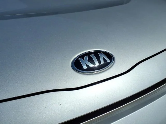 Used 2020  Kia S image 24
