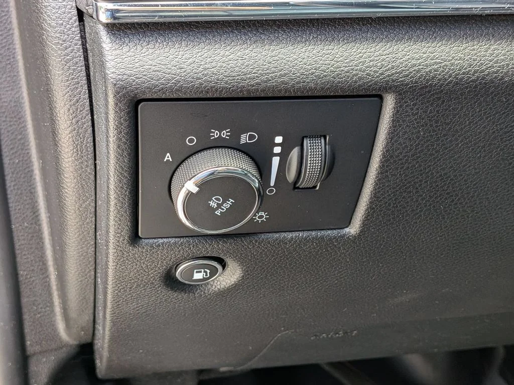 Used 2021 Gray Jeep Limited image 16