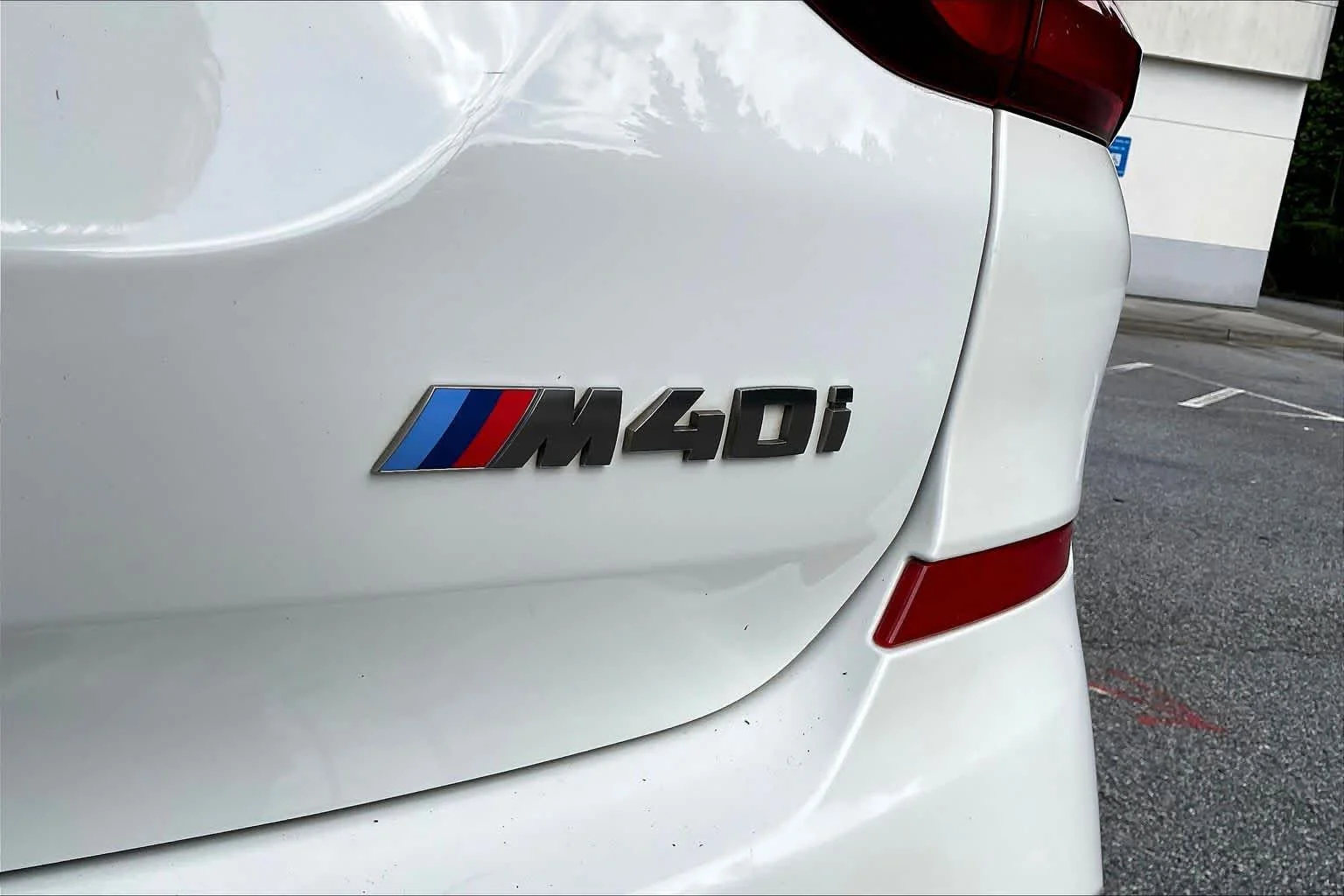 Used 2020 Alpine White BMW M40i image 10