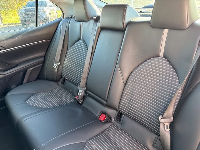 Used 2022 White Toyota SE image 18