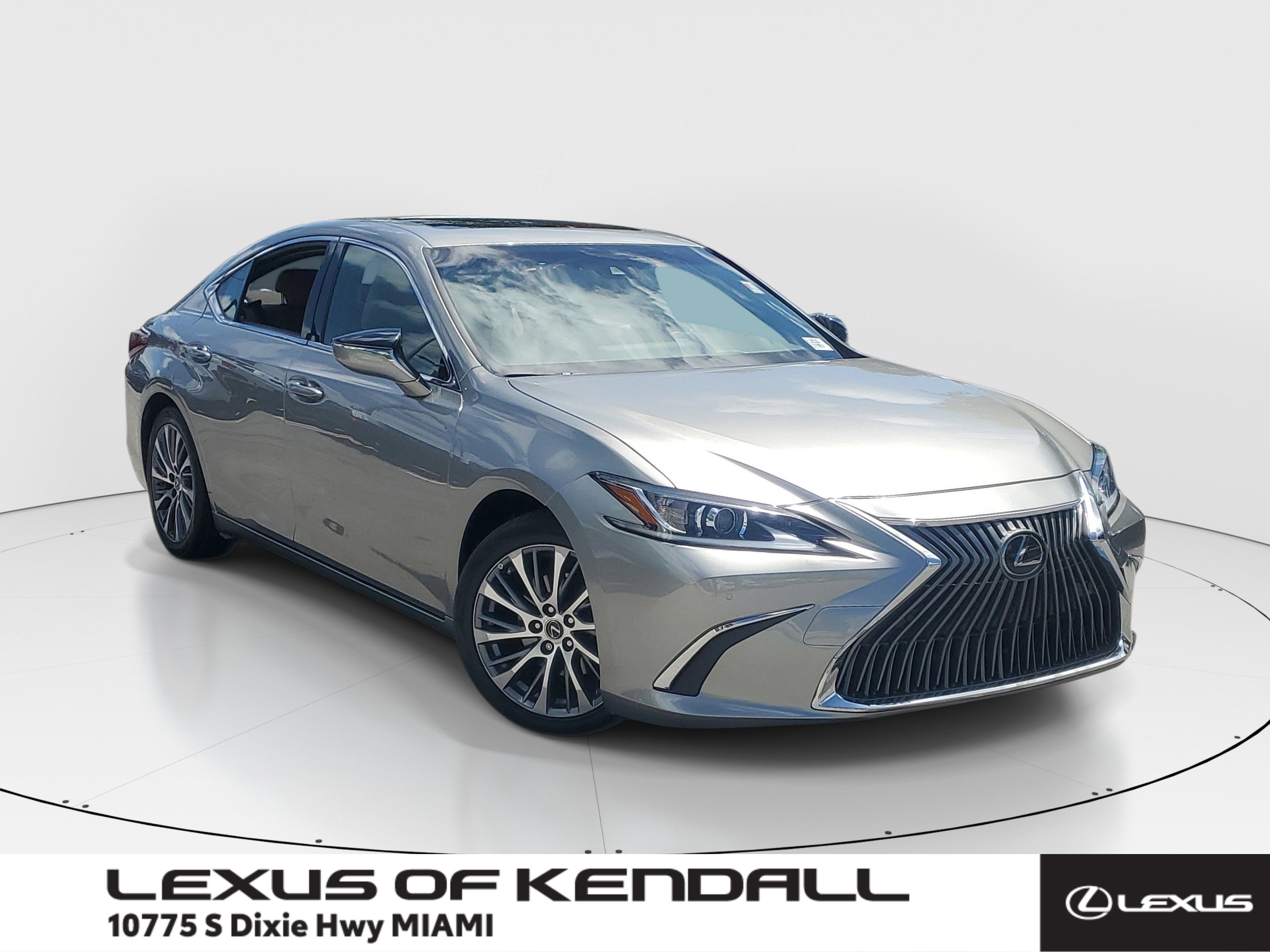 2021 Lexus ES 350 350's photo