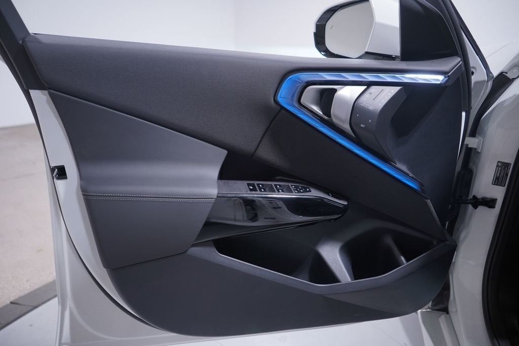 New 2026 Alpine White BMW 30 xDrive image 10