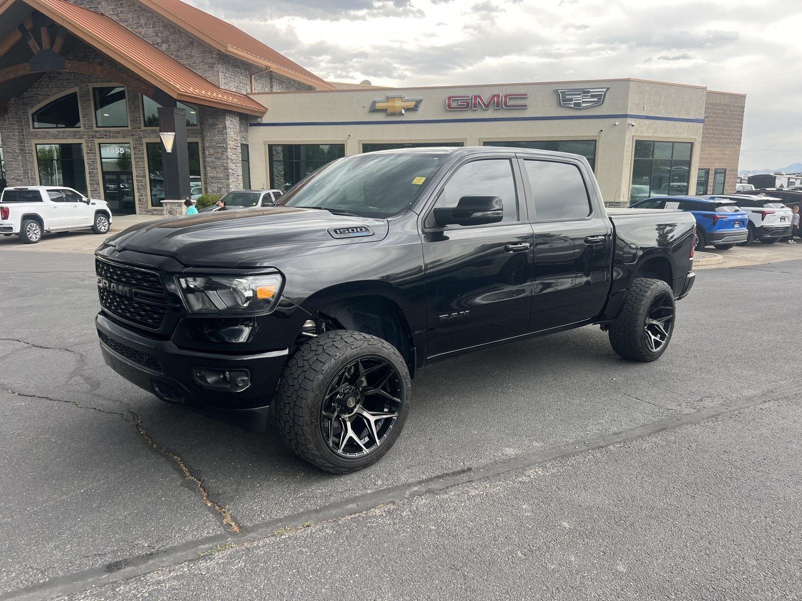 2023 RAM 1500 Big Horn/Lone Star 4x4 Crew Cab 5'7's photo