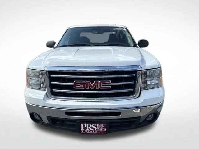 Used 2013 White GMC SLE image 6