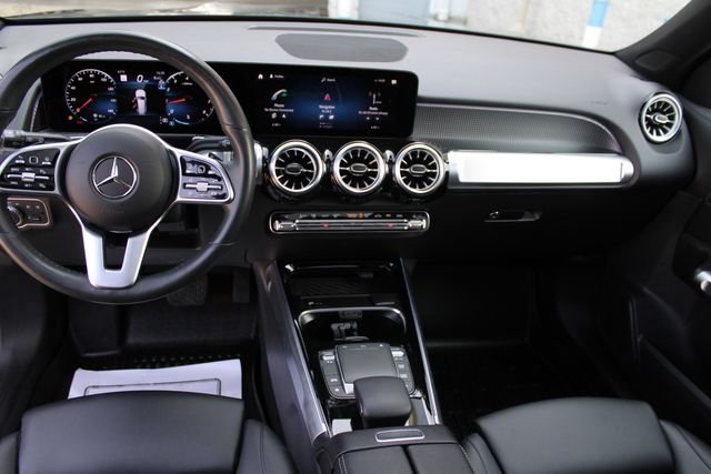Used 2022  Mercedes-Benz GLB 250 image 26