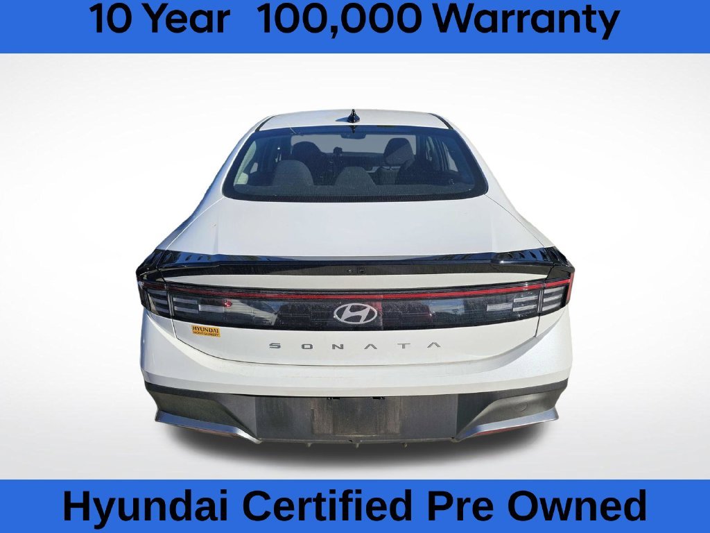 Certified Used 2025 White Hyundai SE image 15