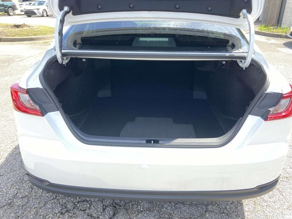 Used 2025 White Toyota LE image 10