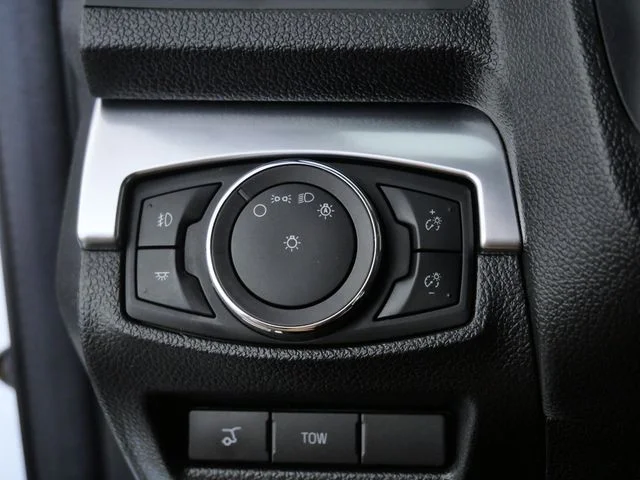 Used 2018 White Ford Limited image 23
