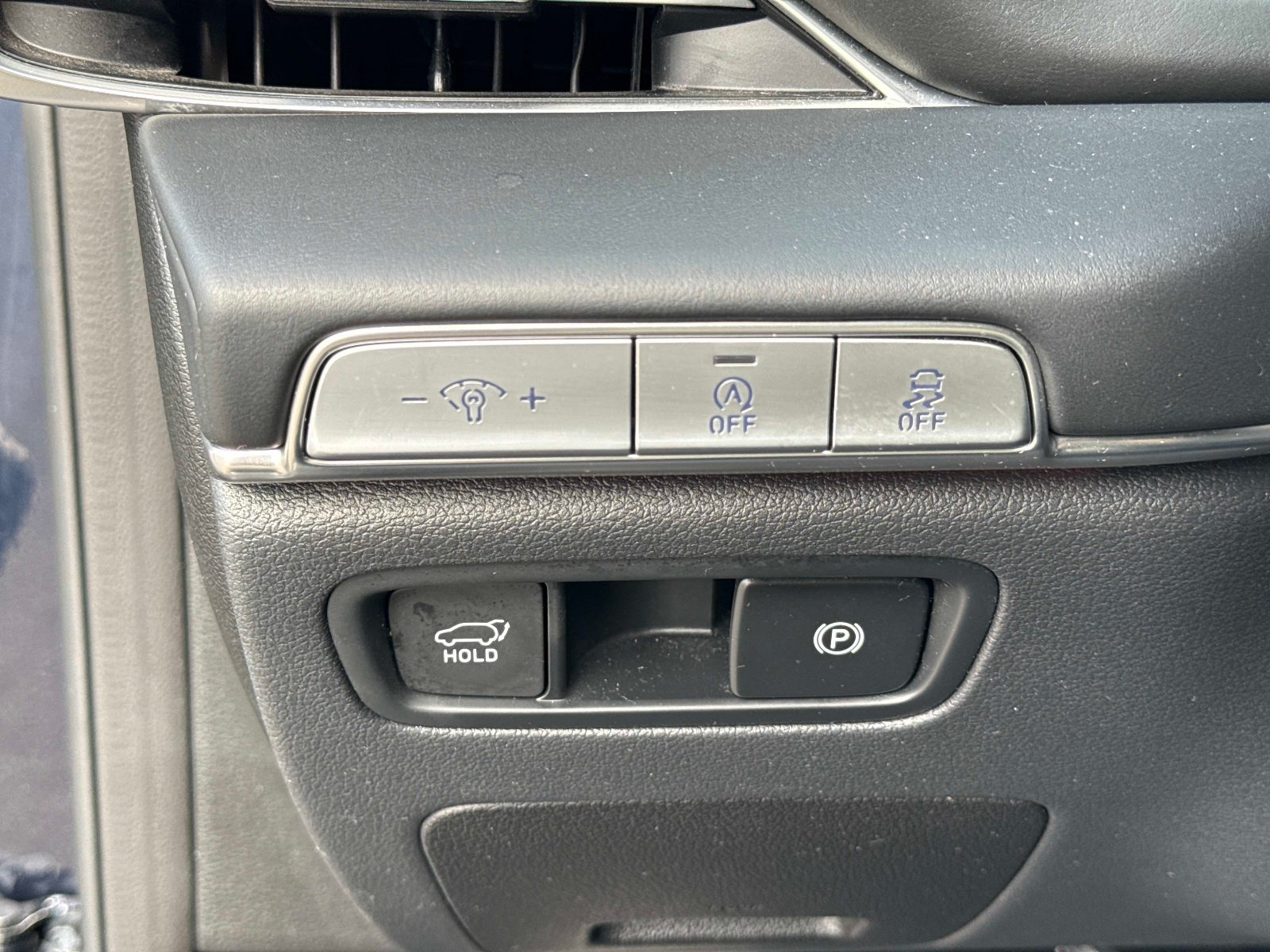 Used 2024 Capri Blue Genesis 2.5T image 32