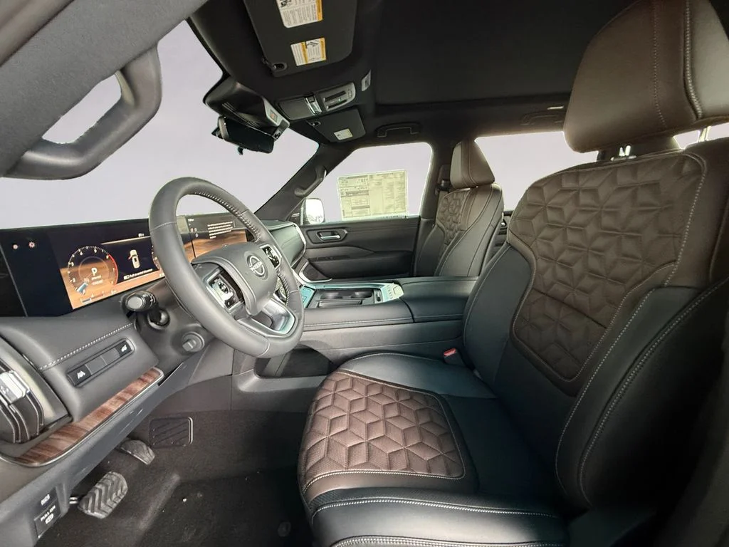 New 2026 Black Nissan Platinum image 10