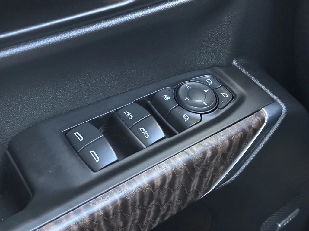 Used 2021 HUNTER METALLIC GMC Denali image 17