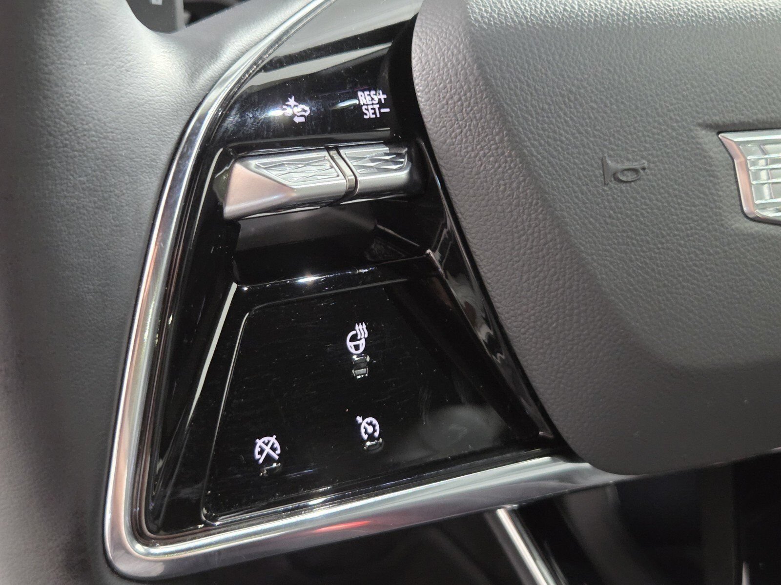 2024 Cadillac LYRIQ Luxury 1 - Photo 21