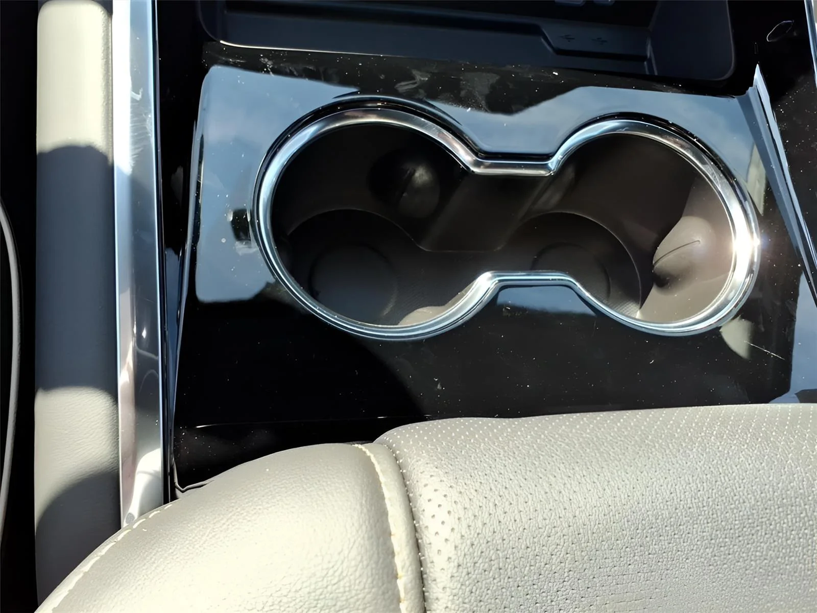 2026 Chevrolet Tahoe Premier - Photo 24