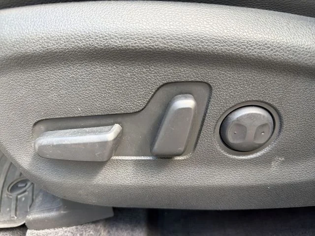 Used 2019 Silver Hyundai Ultimate image 12