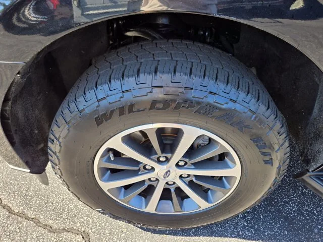Used 2018 Black Ford XLT image 25