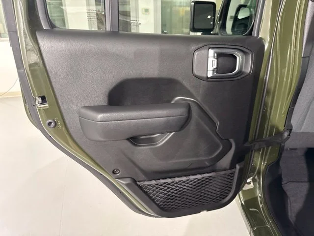 Used 2024 Green Jeep Sport S image 14
