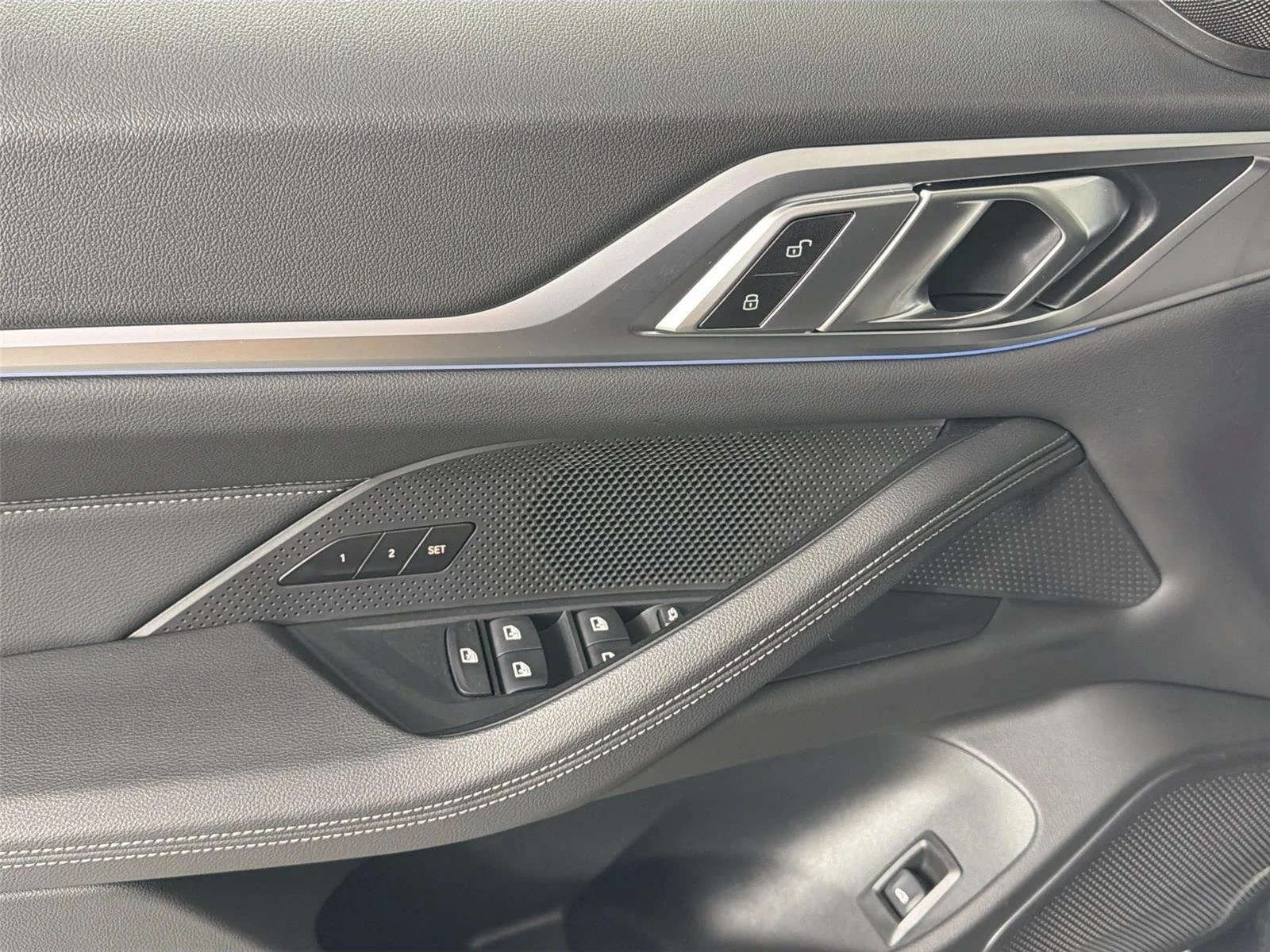 New 2026 Jet Black BMW xDrive40 image 33
