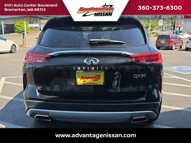 Used 2021 Black Obsidian INFINITI LUXE image 4