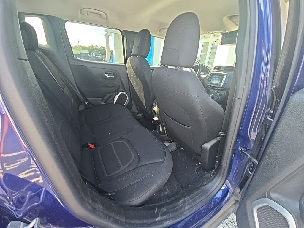 Used 2018 Blue Jeep Latitude image 8