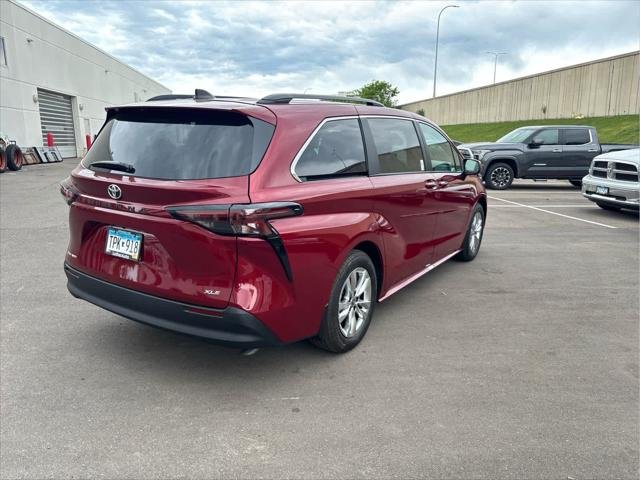 Certified Used 2026 RUBY FLARE PEARL Toyota  image 28