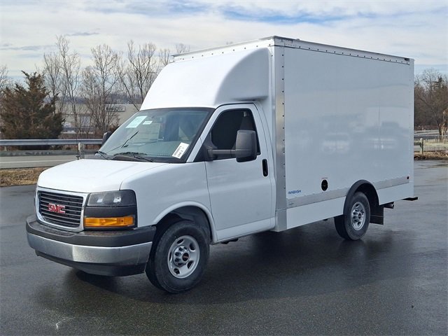 New 2025 Summit White GMC 1WT image 16